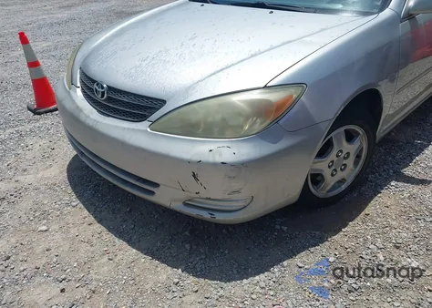 2002 Toyota Camry Le V6 z USA, uszkodzony, nr VIN 4T1BF32K42U531992